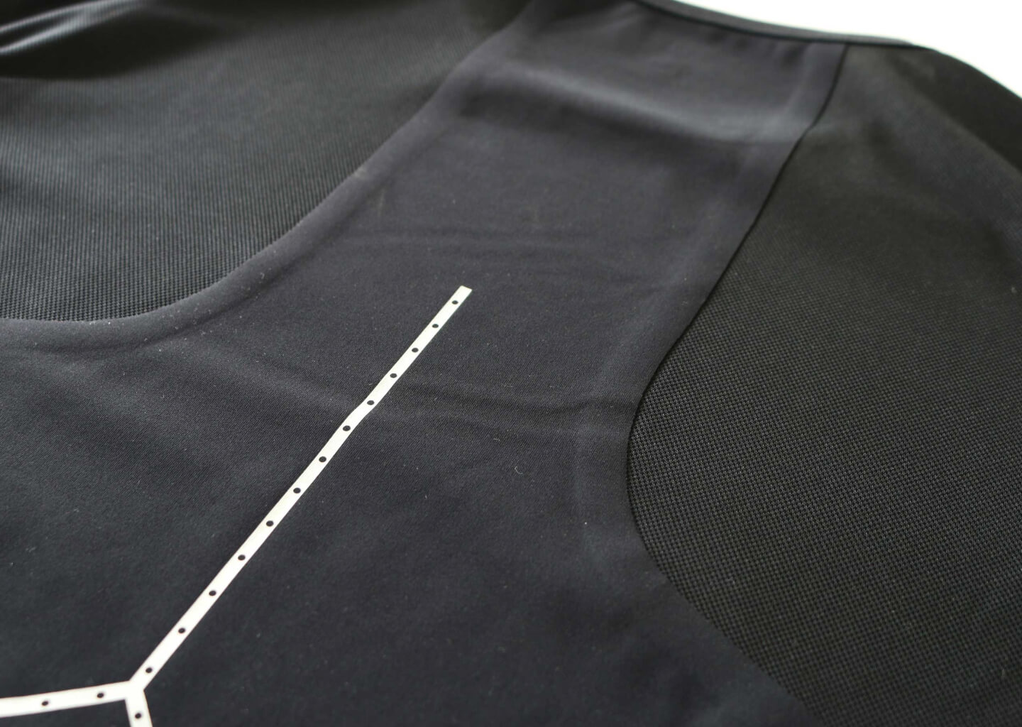 Aplicação de cola em rolo para bainhas e etc-1